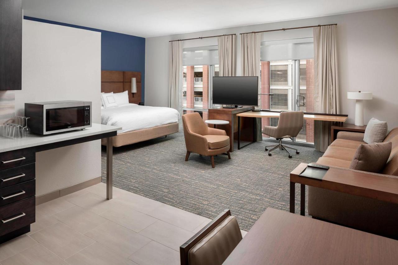 Hotel By Marriott Downtown Greenville